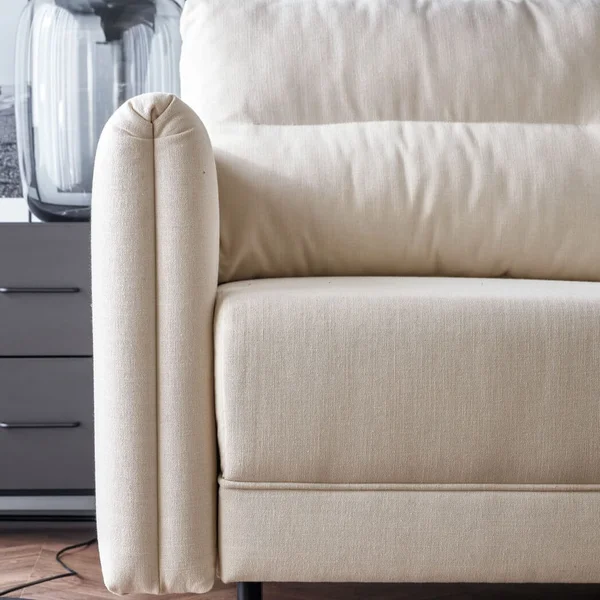 sofa w kolorze off-white